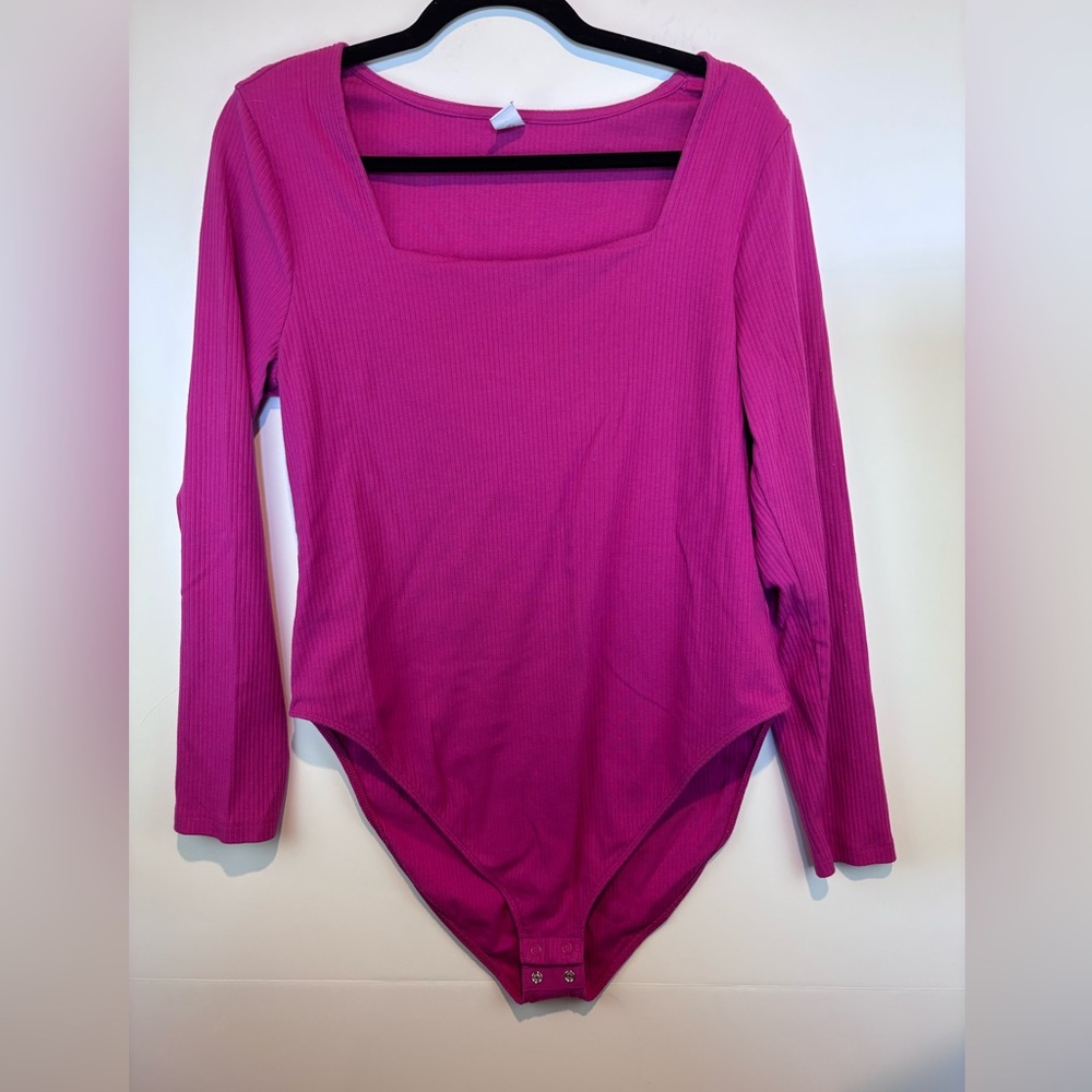 Old Navy Fuchsia Long Sleeve Bodysuit